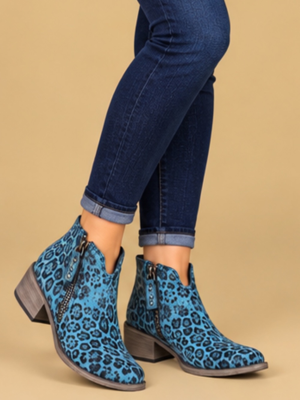 Very G Divine Leopard Print Ankle Booties Turquoise Women’s Size 10 NIB - Picture 8 of 8